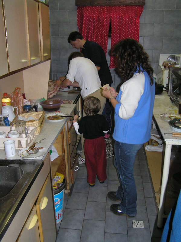 P200402.jpg (219984 bytes)
