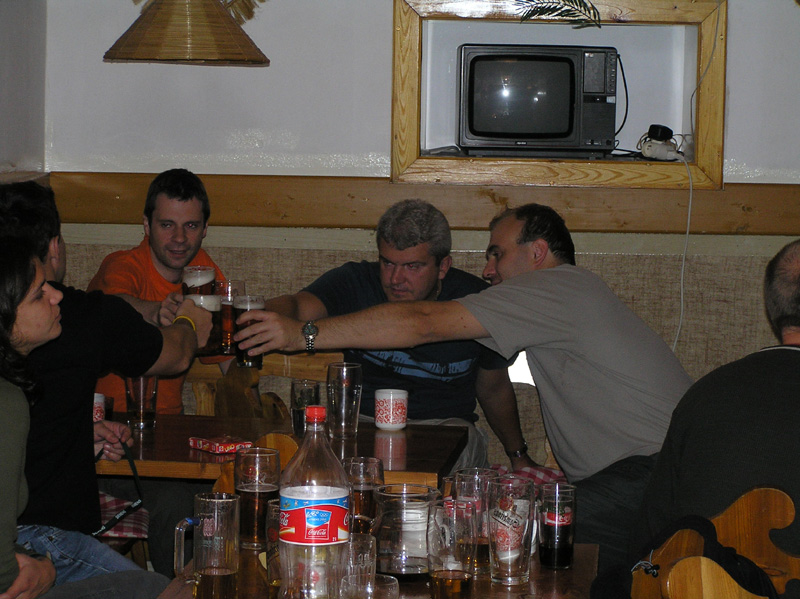 P200413.jpg (183355 bytes)