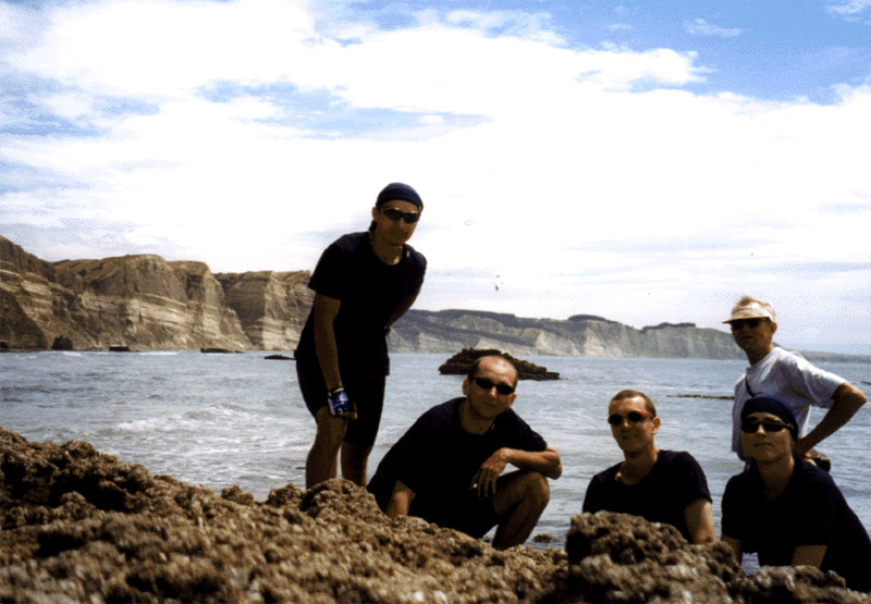 NZ_NI_003_sk_CapeKidnappers_Maja&Peter&Toufi&Lumir&VaS