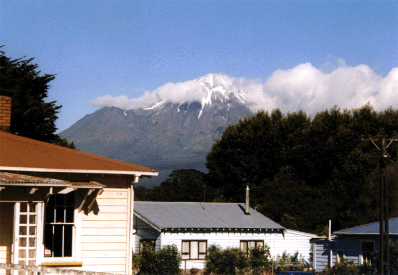 NZ_NI_063_sk_Taranaki_campStratford