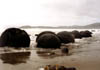 NZ_SI_188_Ir_Dunedin_MoarakiBoulders